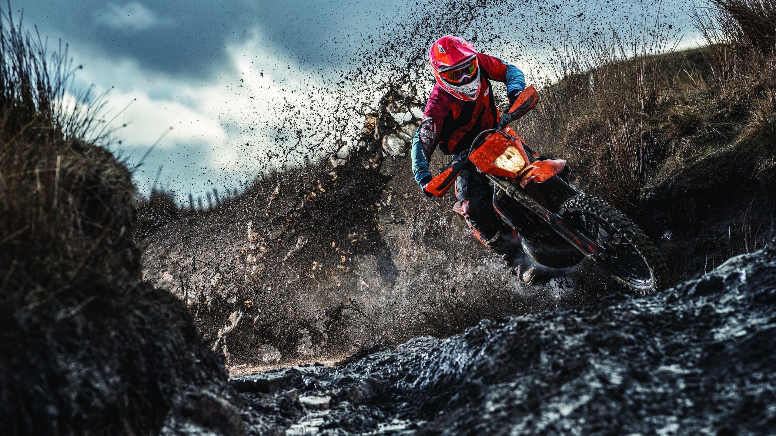 _沙滩极限排球：白沙与阳光的热情碰撞_，极限沙滩排球3